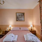 Gouldvilla Vendeghaz 4* Villany