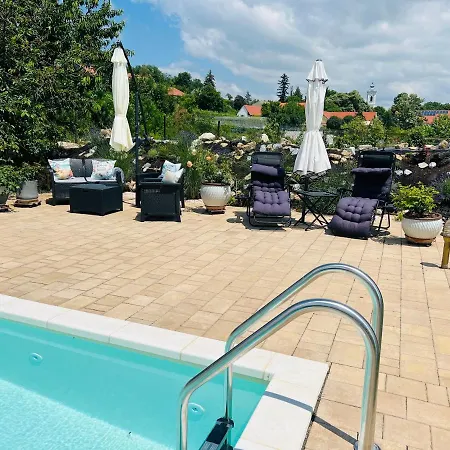 Gouldvilla Vendeghaz 4* Villany