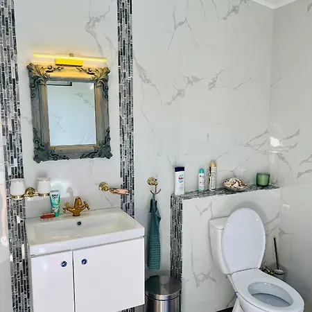 Gouldvilla Vendeghaz Гостевой дом 4*